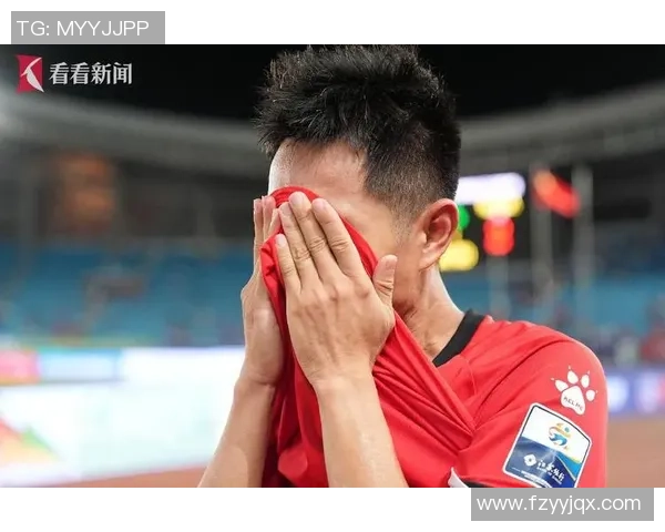 足球明星的平民生活照揭示他们不为人知的真实一面与奋斗历程