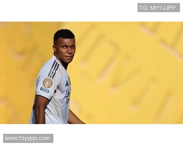 退役足球明星红白大战激情对决昔日辉煌再现绿茵场上风采依旧